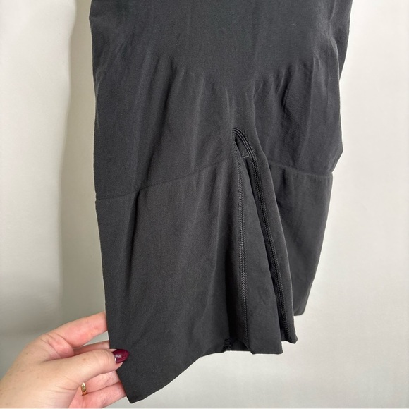 SPANXsculpt™ Seamless Power High-Waisted Mid-Thigh Short Very Black size XL - Picture 4 of 15